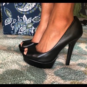 🌼Brash Peep Toe Black Pumps